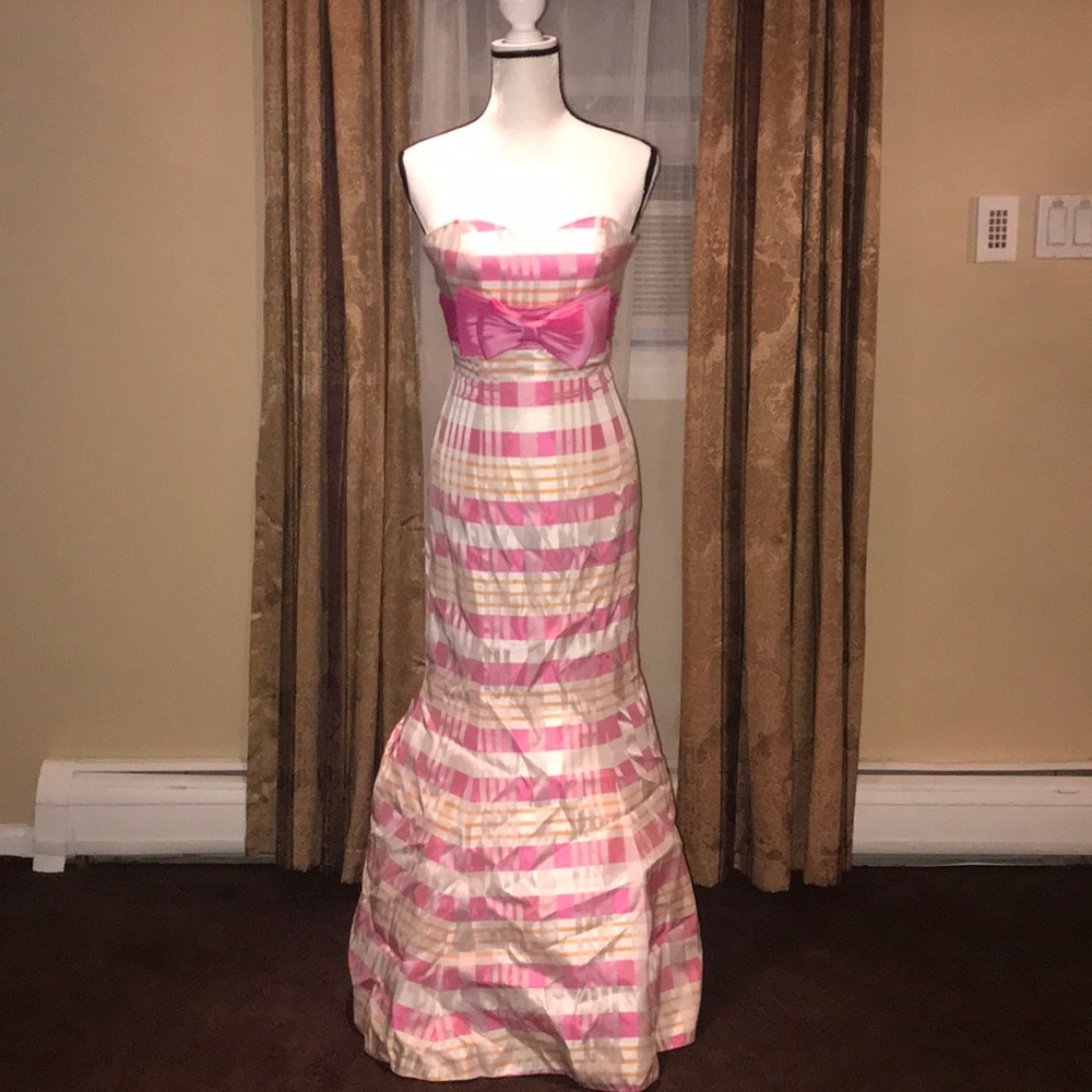 Evening gown with pink bow